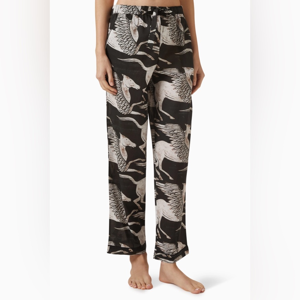 Desmond & Dempsey NWOT Pegasus Printed Cotton Pyjama Sz XS Black Fly Horse